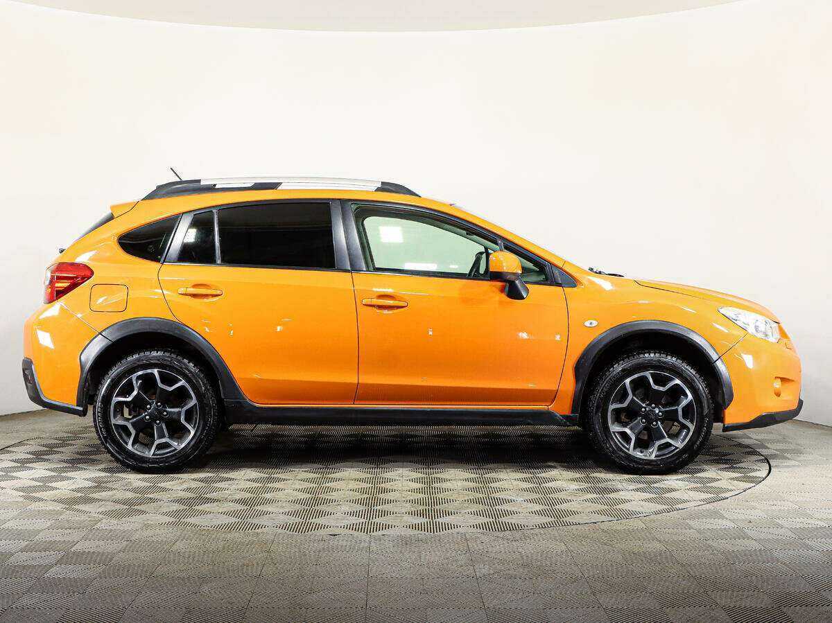 Subaru XV с пробегом — 2012 год. Фото: #3