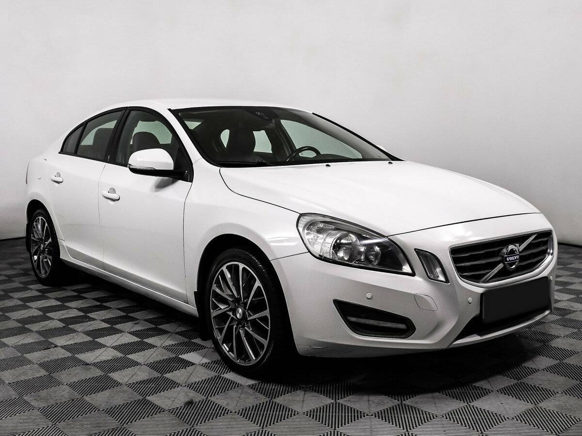 Volvo S60 с пробегом — 2012 год. Фото: #2