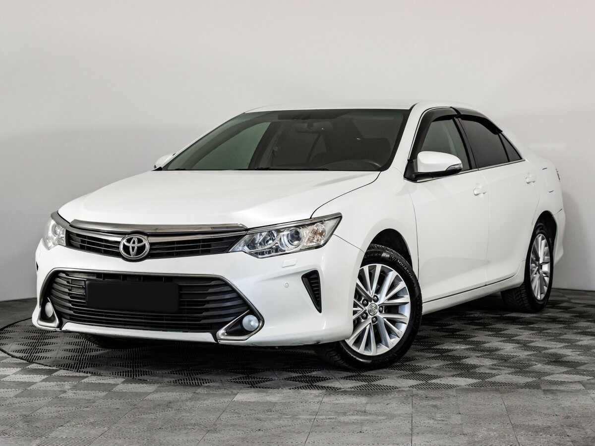 Toyota Camry с пробегом — 2015 год. Фото: #0