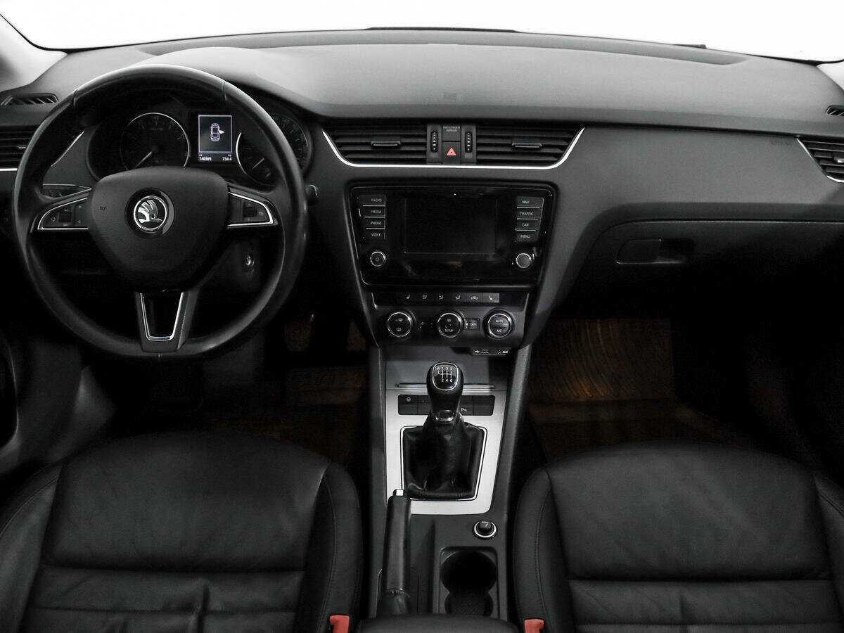 Skoda Octavia с пробегом — 2013 год. Фото: #11