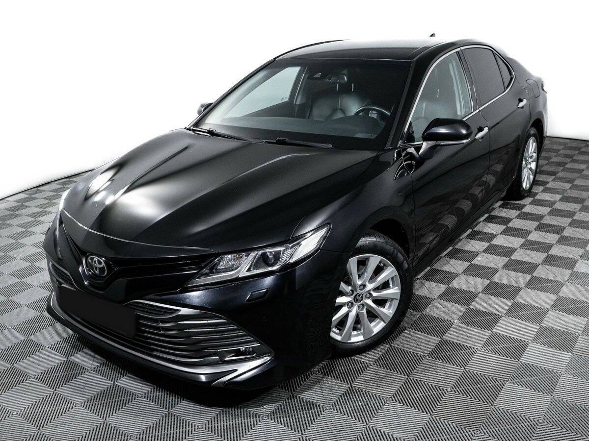 Toyota Camry с пробегом — 2018 год. Фото: #15