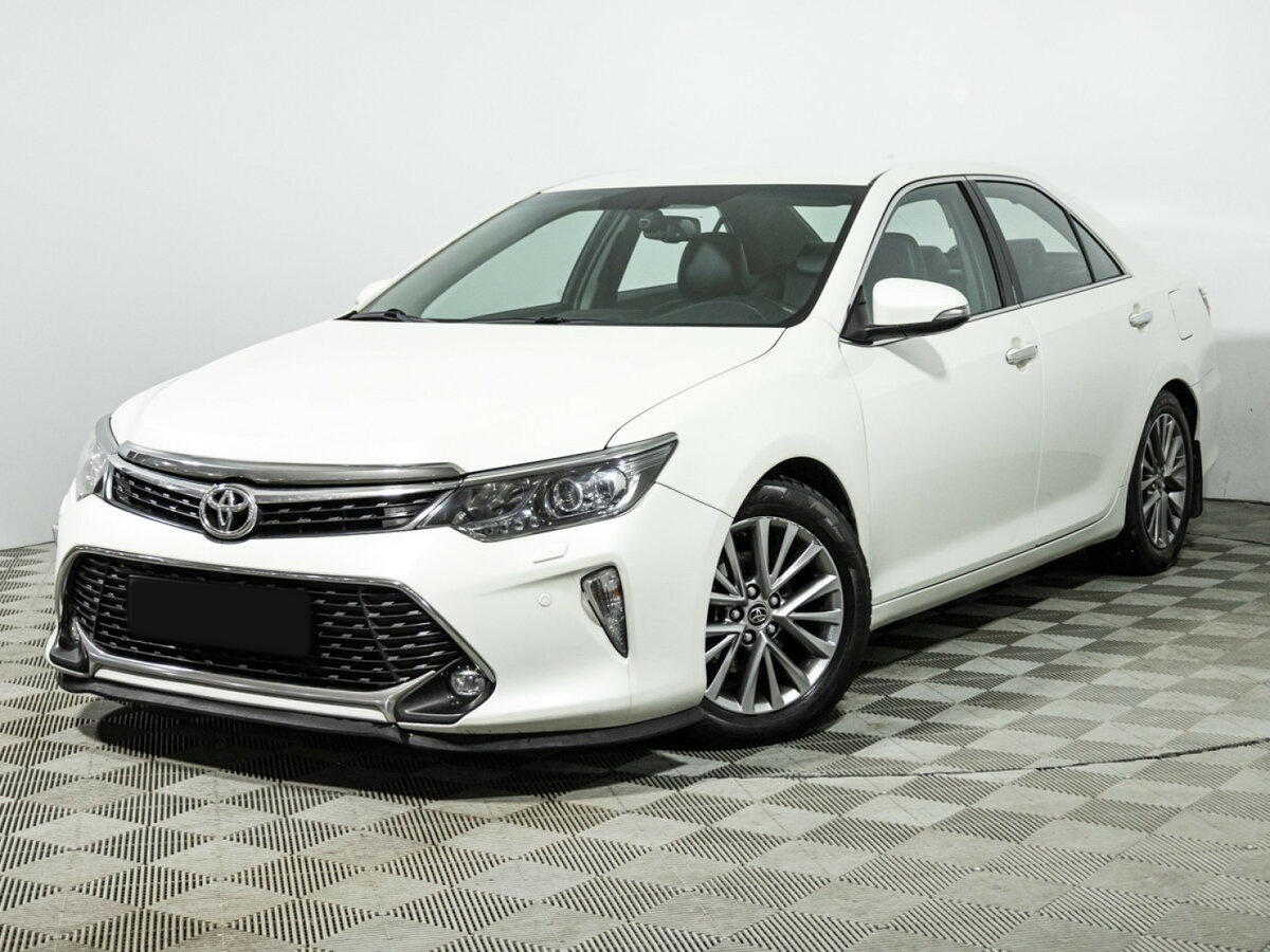 Toyota Camry с пробегом — 2017 год. Посмотреть фото