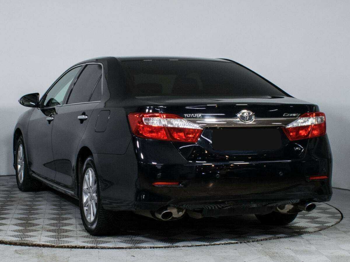 Toyota Camry с пробегом — 2012 год. Фото: #6