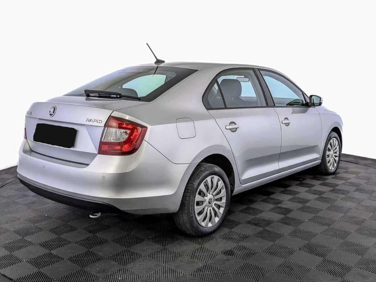 Skoda Rapid с пробегом — 2018 год. Фото: #4
