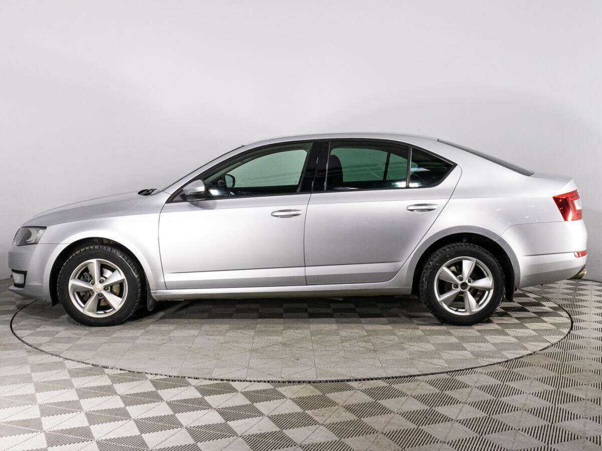 Skoda Octavia с пробегом — 2015 год. Фото: #6