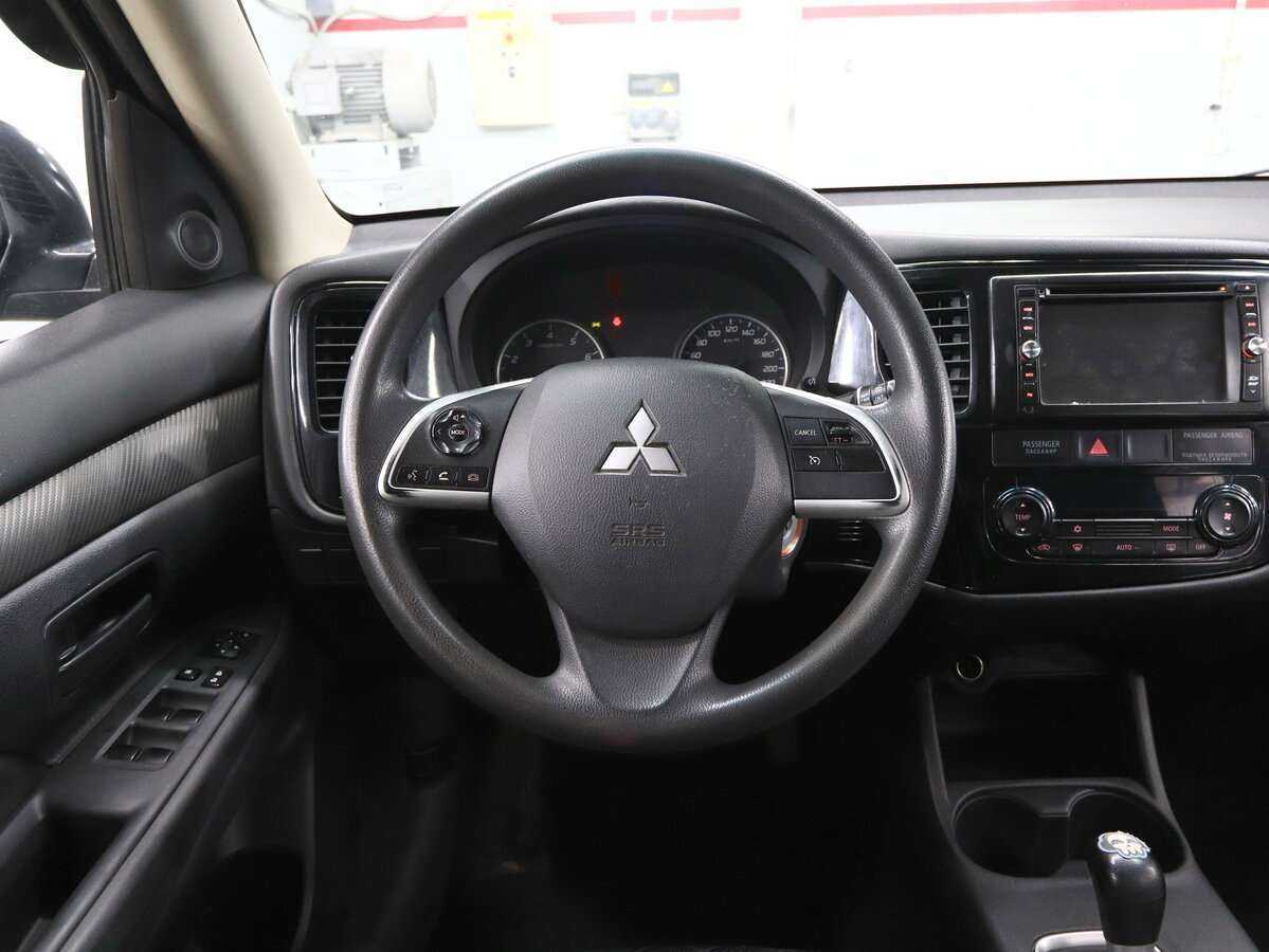 Mitsubishi Outlander с пробегом — 2013 год. Фото: #15