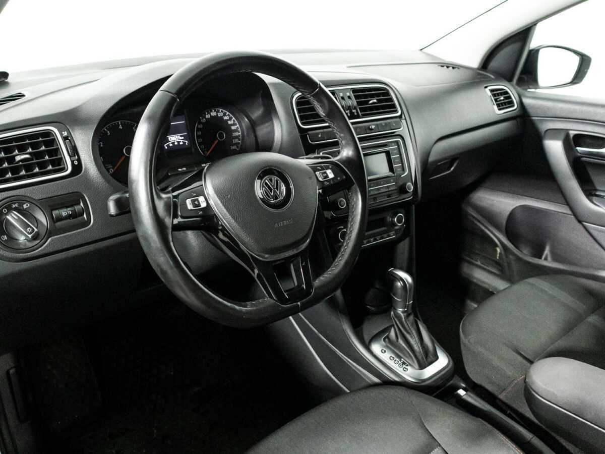 Volkswagen Polo с пробегом — 2018 год. Фото: #10