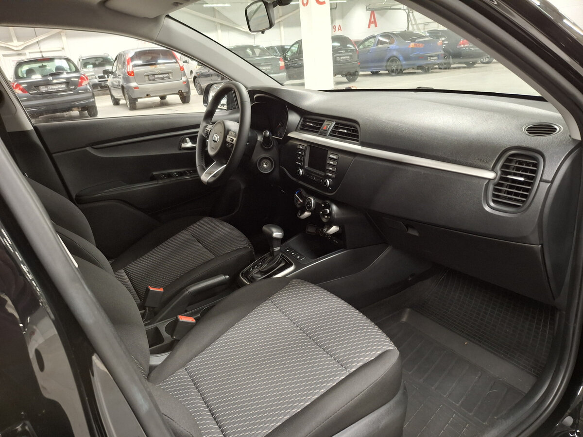Kia Rio с пробегом — 2019 год. Фото: #10