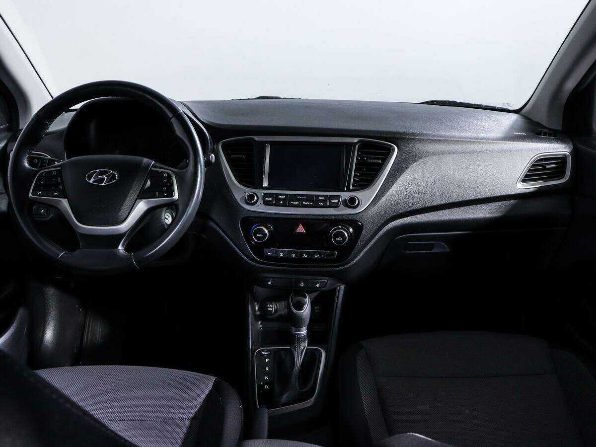 Hyundai Solaris с пробегом — 2018 год. Фото: #9