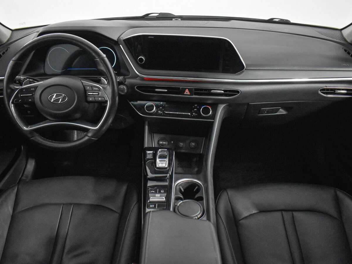 Hyundai Sonata с пробегом — 2020 год. Фото: #11