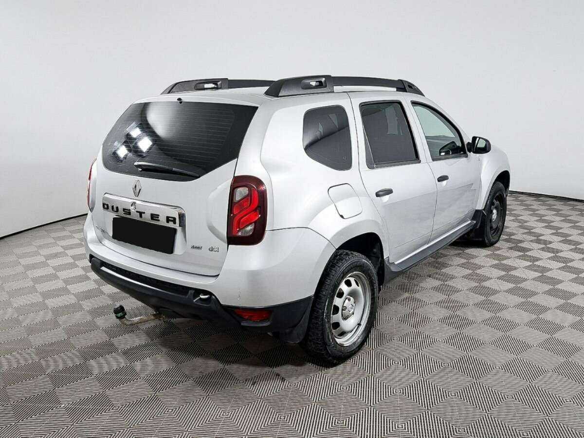 Renault Duster с пробегом — 2016 год. Фото: #3