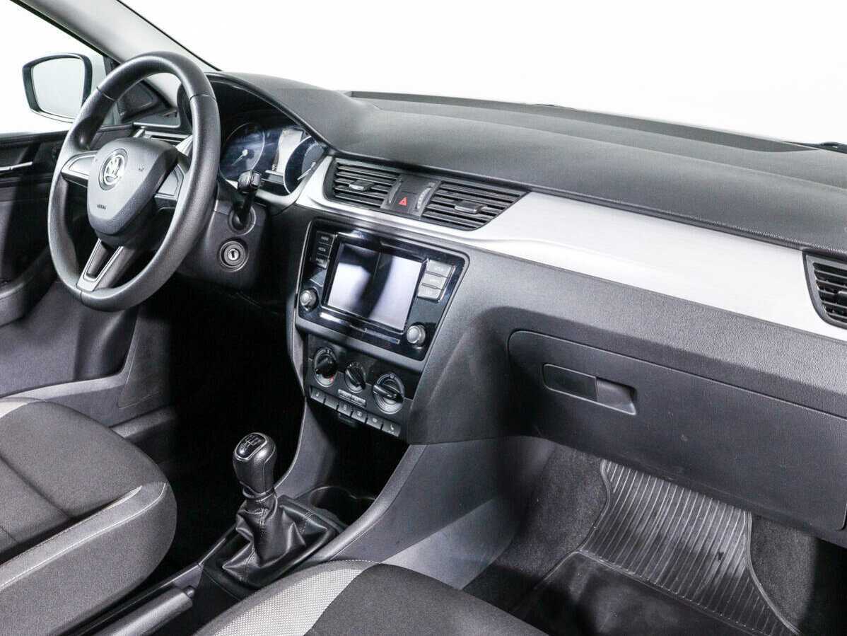 Skoda Rapid с пробегом — 2019 год. Фото: #6