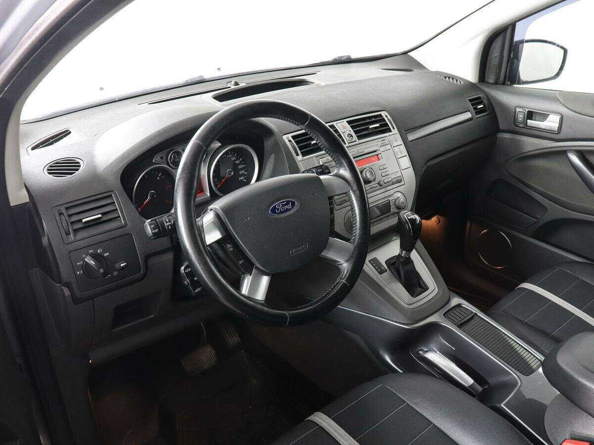 Ford Kuga с пробегом — 2012 год. Фото: #7