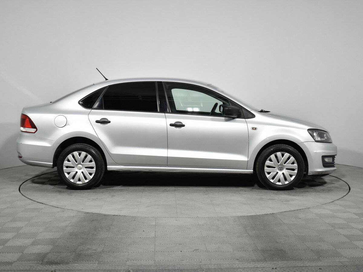Volkswagen Polo с пробегом — 2016 год. Фото: #3