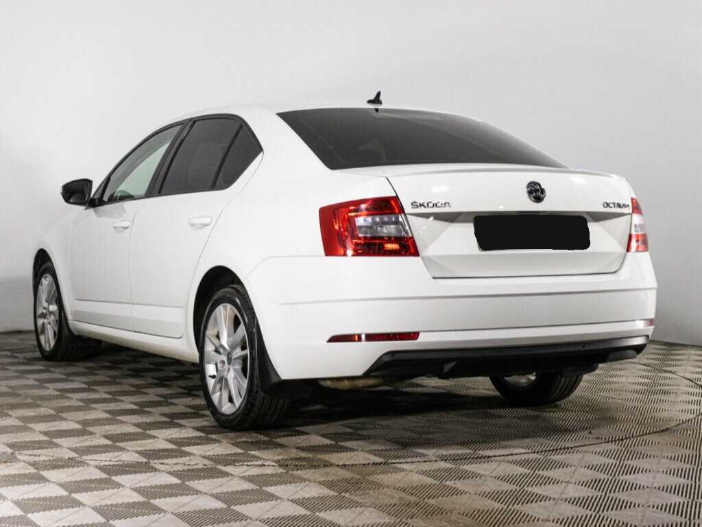 Skoda Octavia с пробегом — 2018 год. Фото: #6