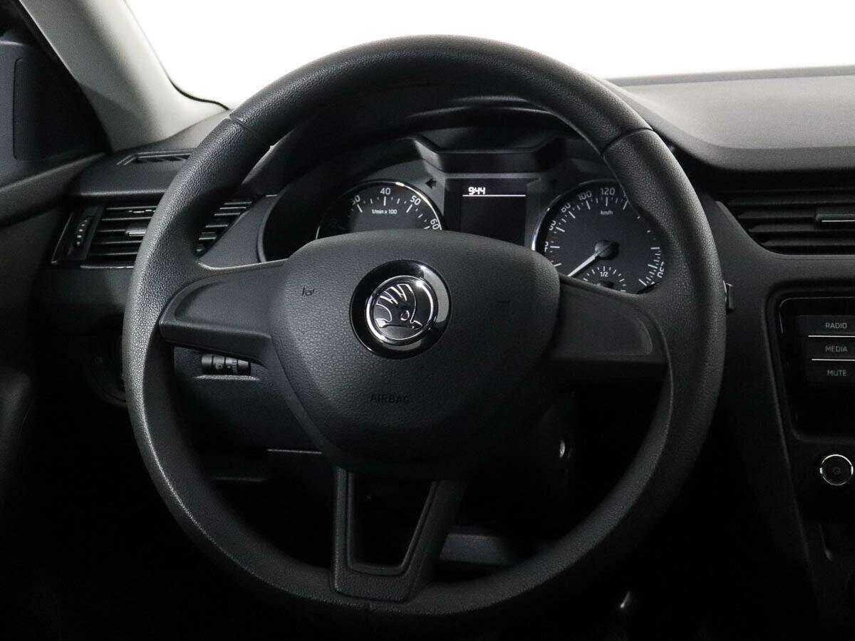 Skoda Octavia с пробегом — 2015 год. Фото: #11