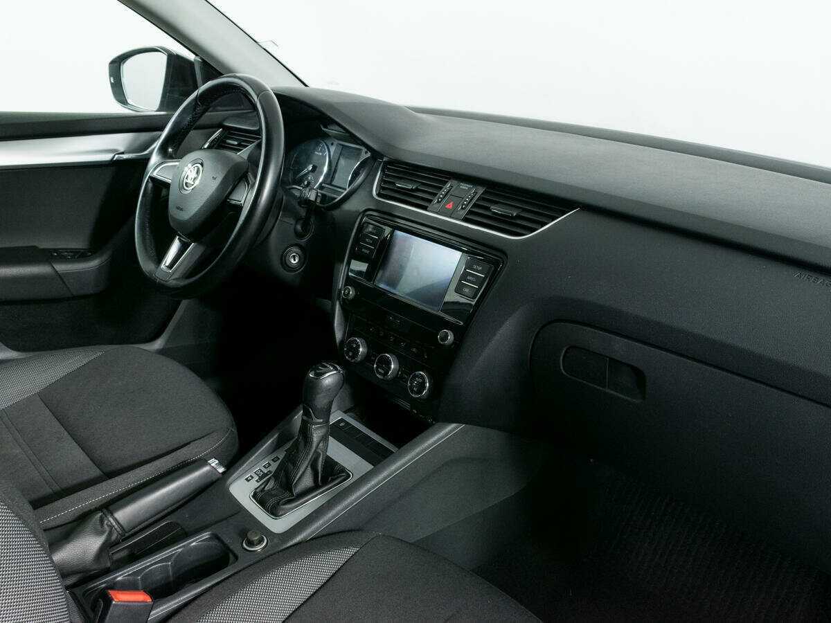 Skoda Octavia с пробегом — 2017 год. Фото: #6