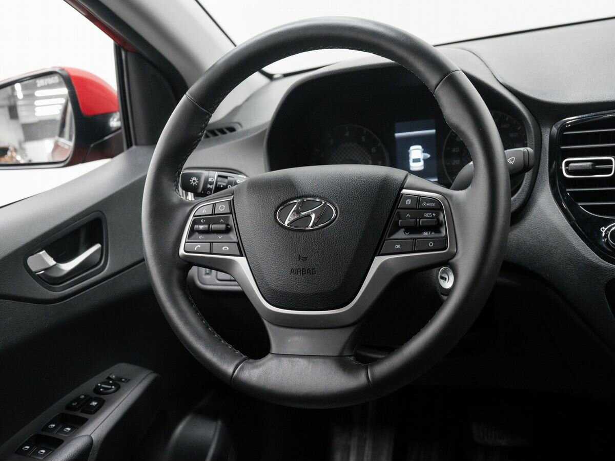 Hyundai Solaris с пробегом — 2021 год. Фото: #10