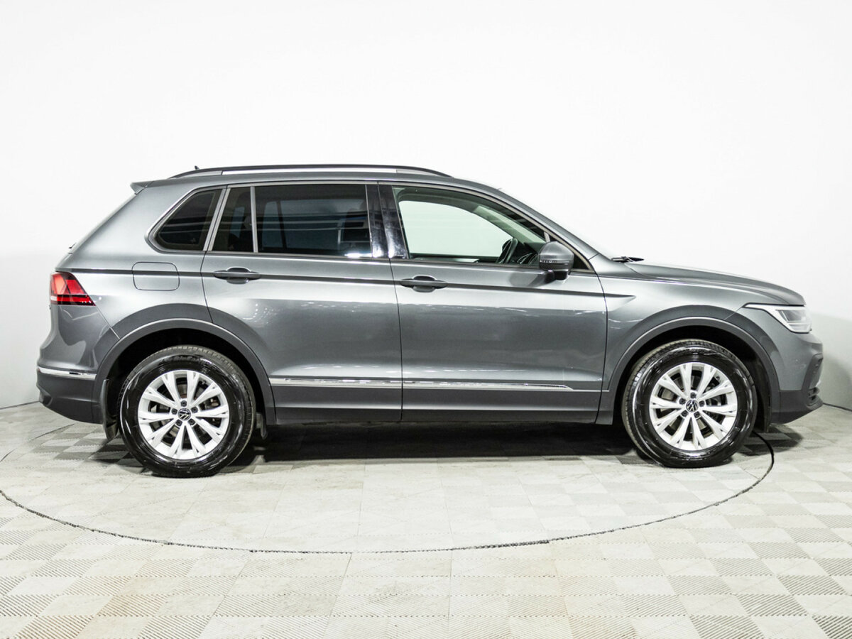 Volkswagen Tiguan с пробегом — 2022 год. Фото: #3
