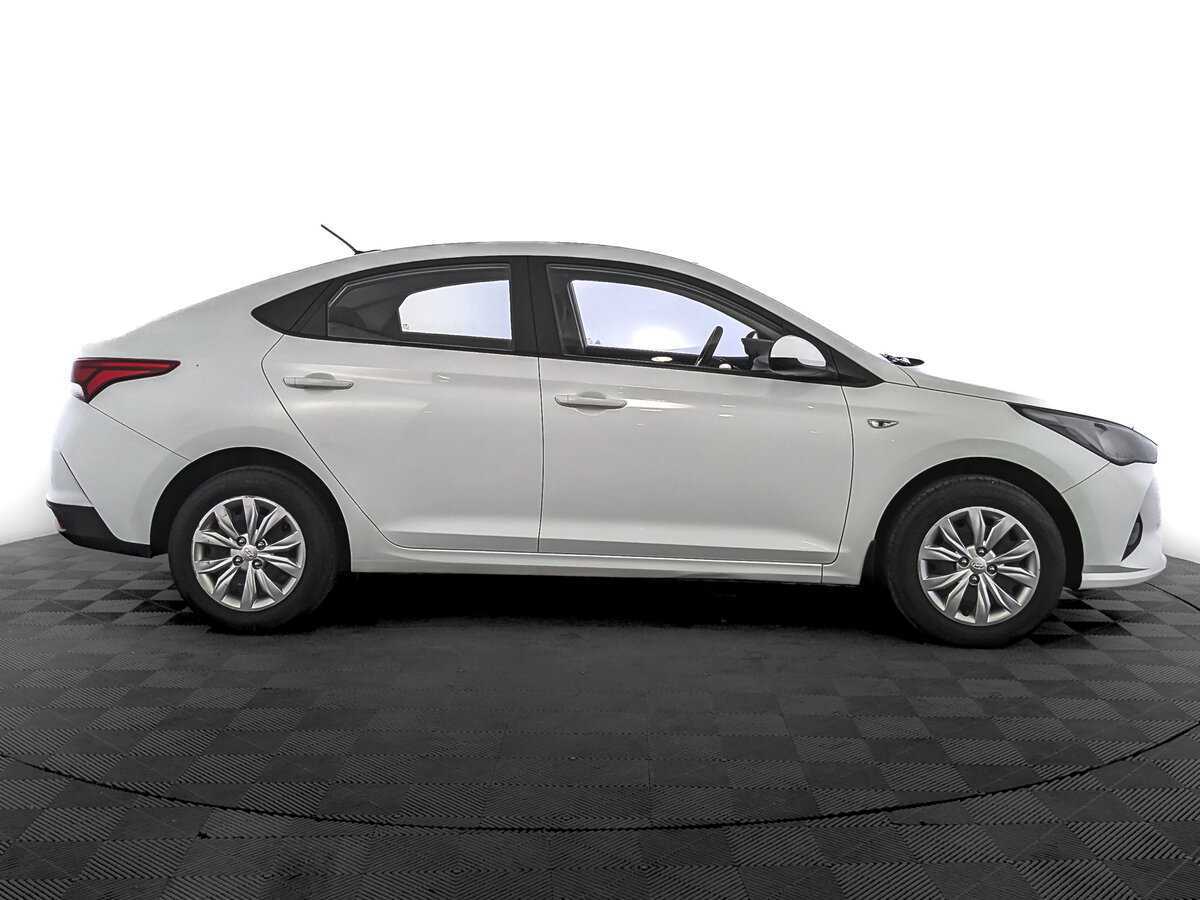 Hyundai Solaris с пробегом — 2020 год. Фото: #3