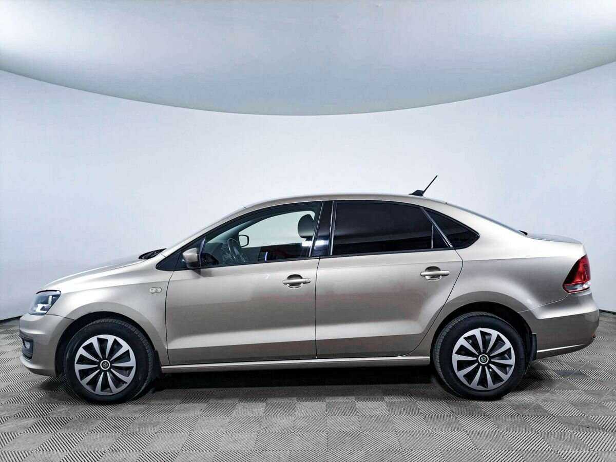 Volkswagen Polo с пробегом — 2018 год. Фото: #6