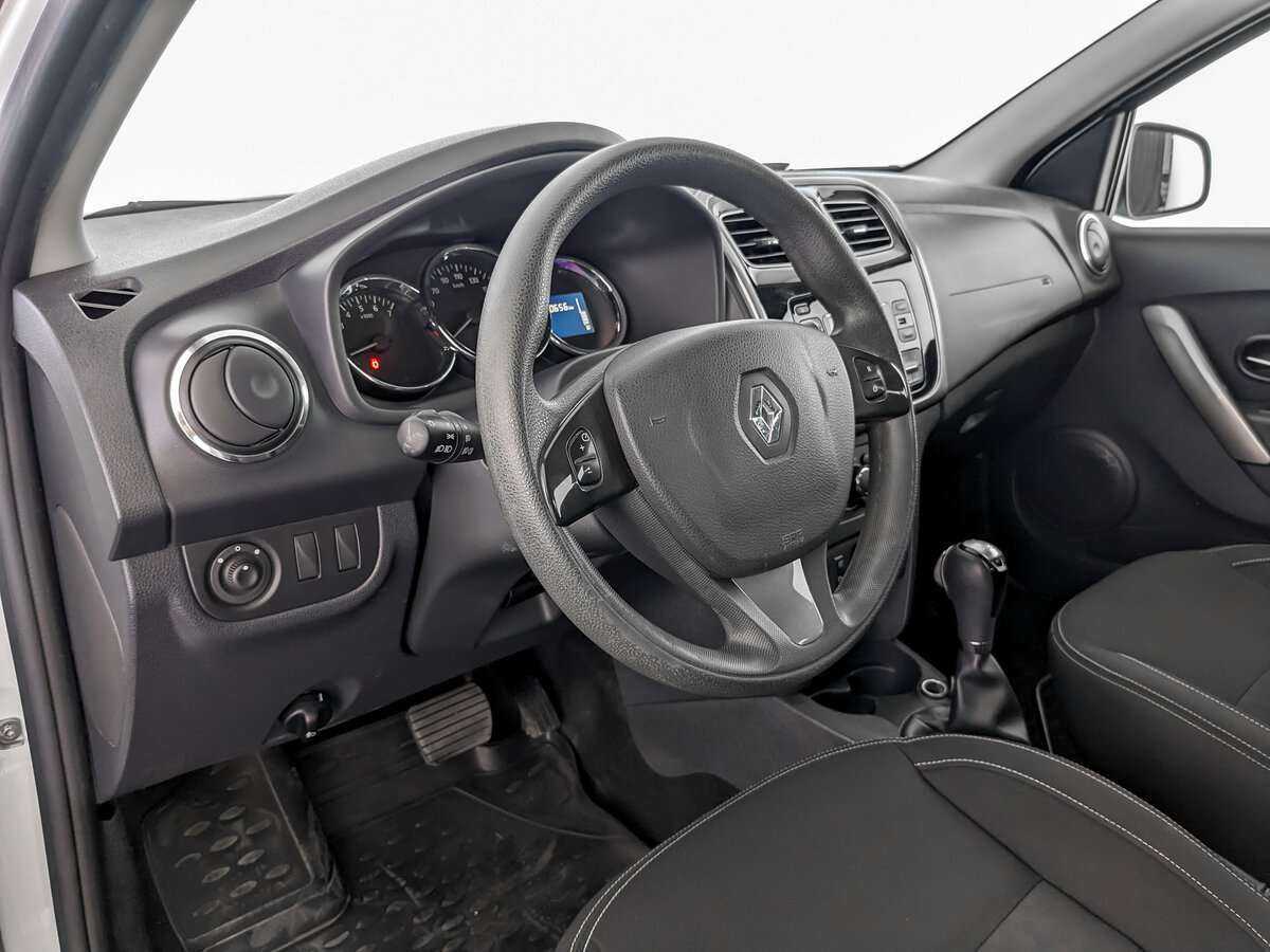 Renault Logan с пробегом — 2017 год. Фото: #13