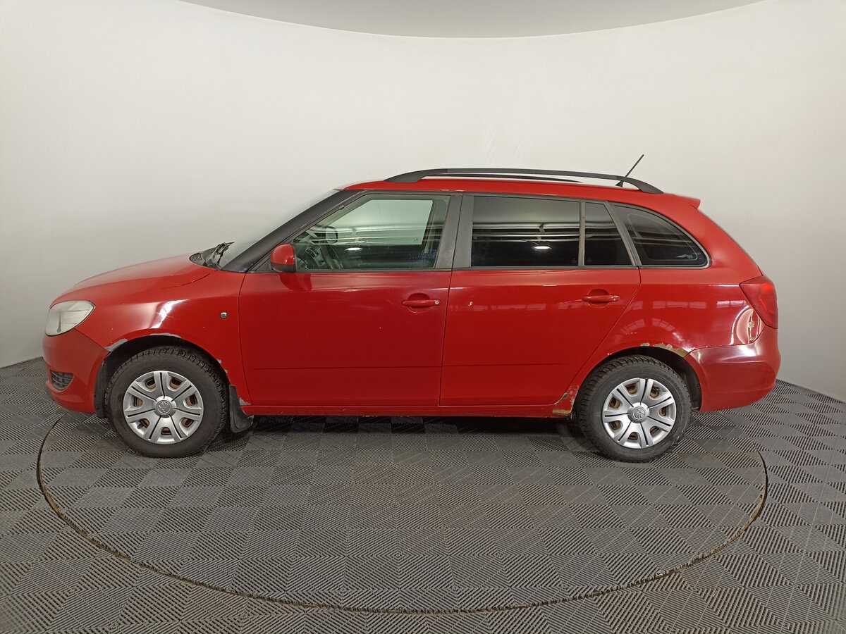 Skoda Fabia с пробегом — 2014 год. Фото: #7