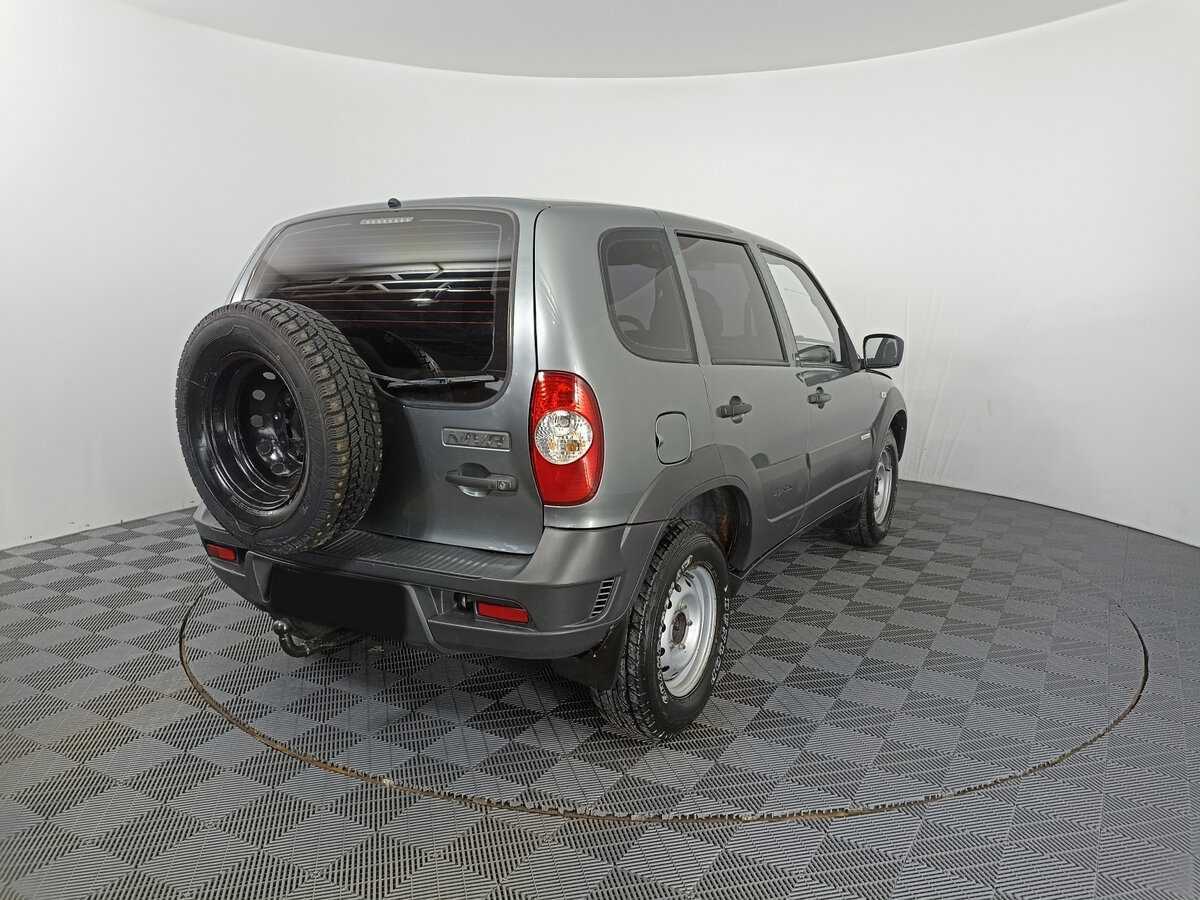 Chevrolet Niva с пробегом — 2014 год. Фото: #4