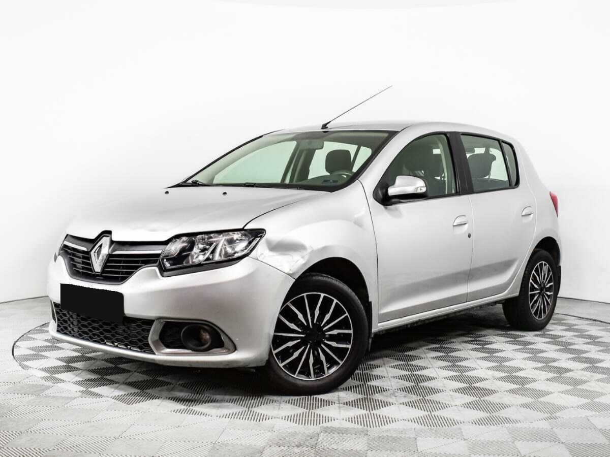 Renault Sandero с пробегом — 2015 год. Фото: #0