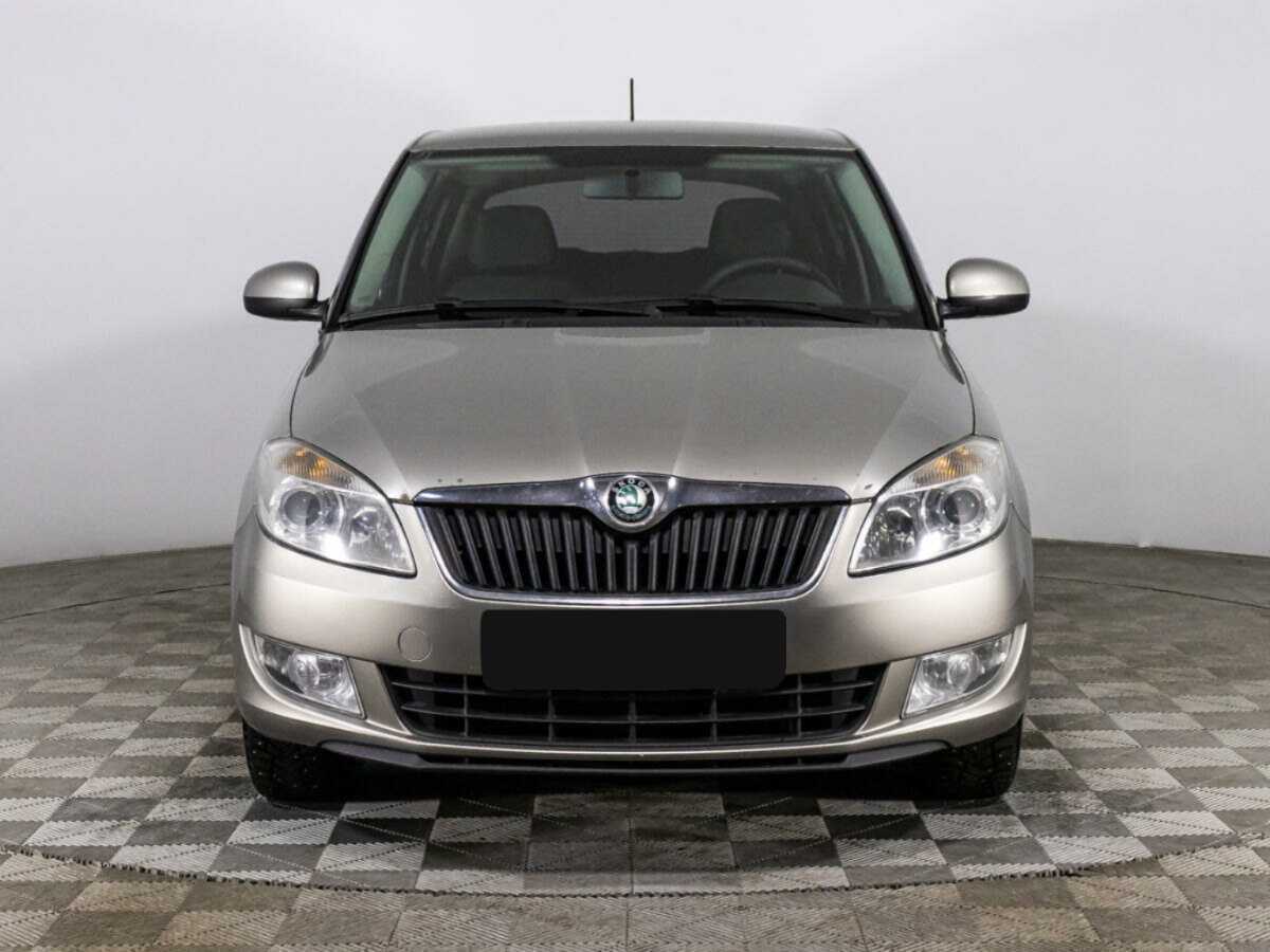 Skoda Fabia с пробегом — 2012 год. Фото: #1