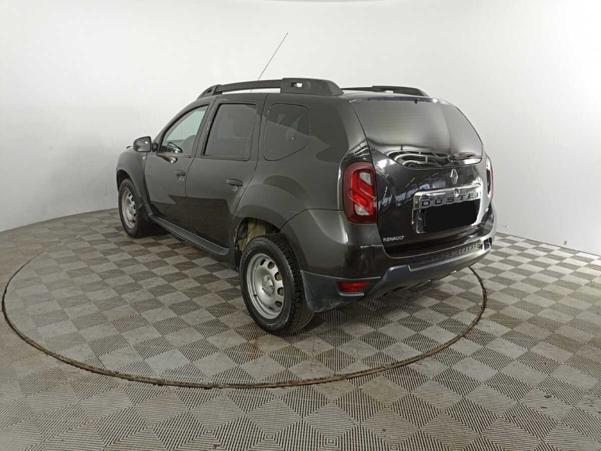 Renault Duster с пробегом — 2016 год. Фото: #6