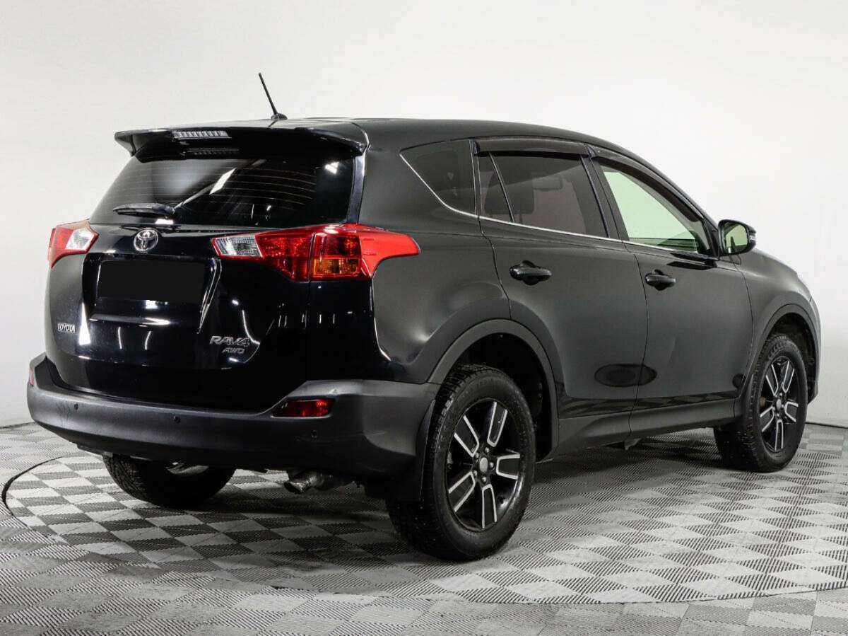 Toyota RAV4 с пробегом — 2013 год. Фото: #4