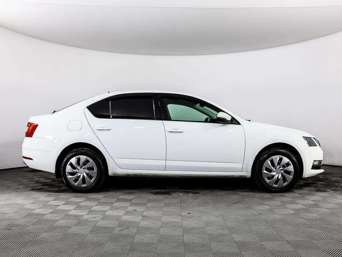 Skoda Octavia с пробегом — 2020 год. Фото: #3
