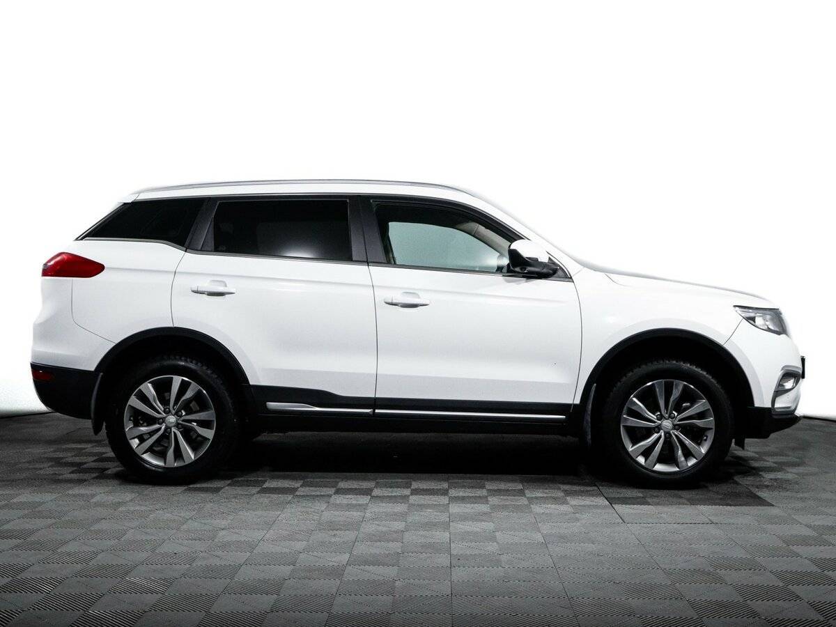 Geely Atlas с пробегом — 2021 год. Фото: #3