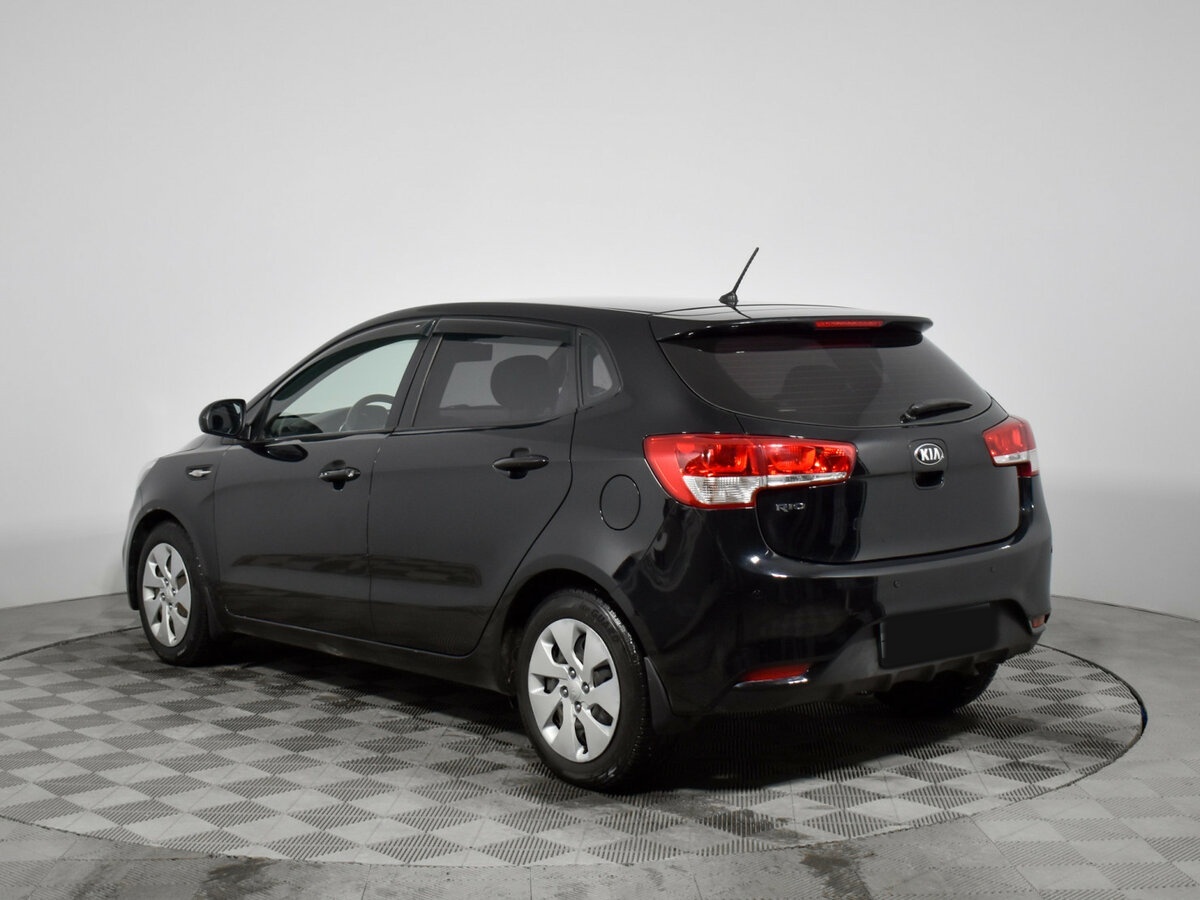 Kia Rio с пробегом — 2016 год. Фото: #6