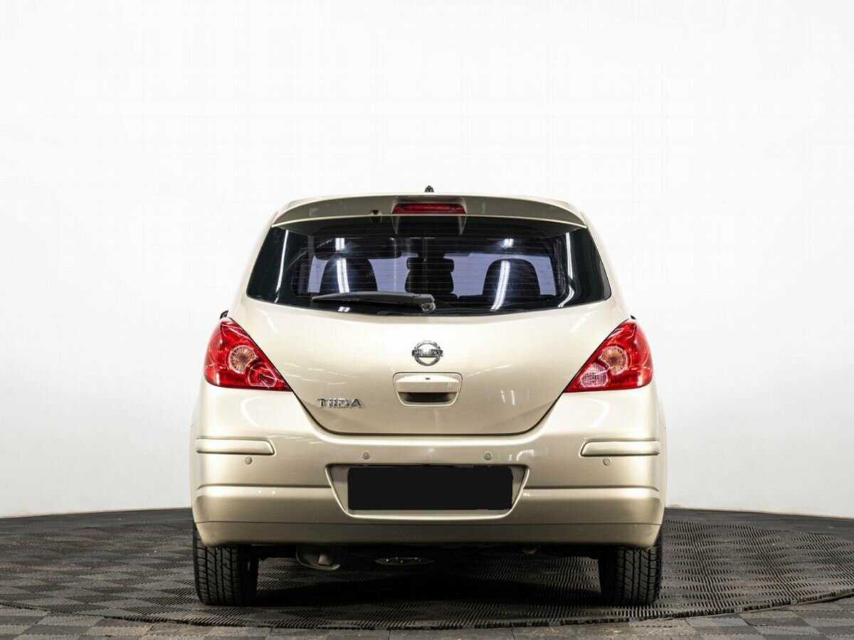 Nissan Tiida с пробегом — 2012 год. Фото: #4