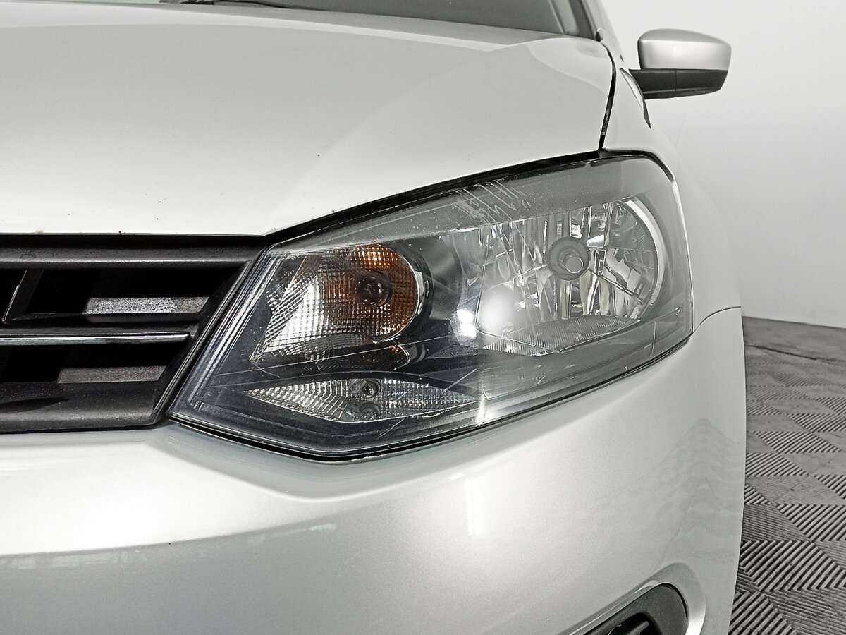 Volkswagen Polo с пробегом — 2013 год. Фото: #16