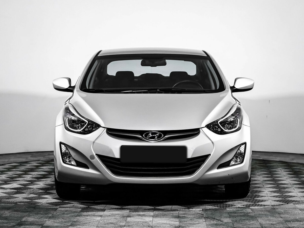 Hyundai Elantra с пробегом — 2015 год. Фото: #1