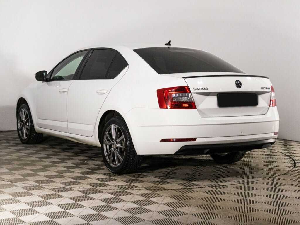 Skoda Octavia с пробегом — 2018 год. Фото: #6
