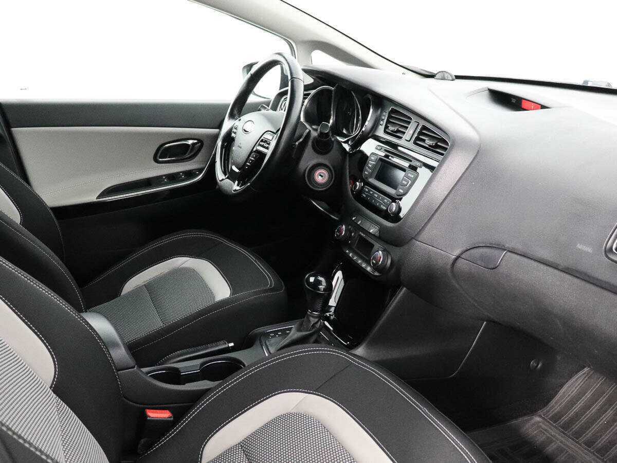 Kia Ceed с пробегом — 2014 год. Фото: #8