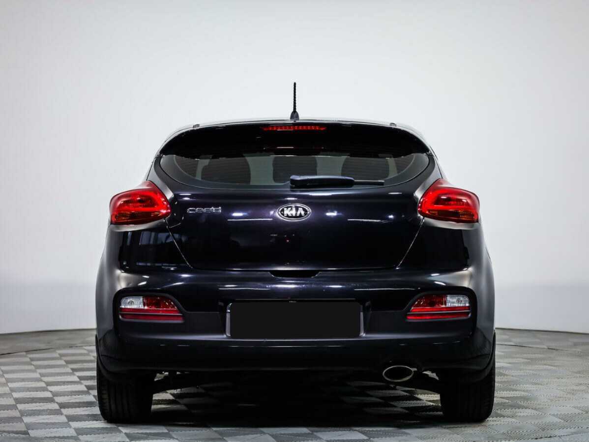 Kia Ceed с пробегом — 2013 год. Фото: #4