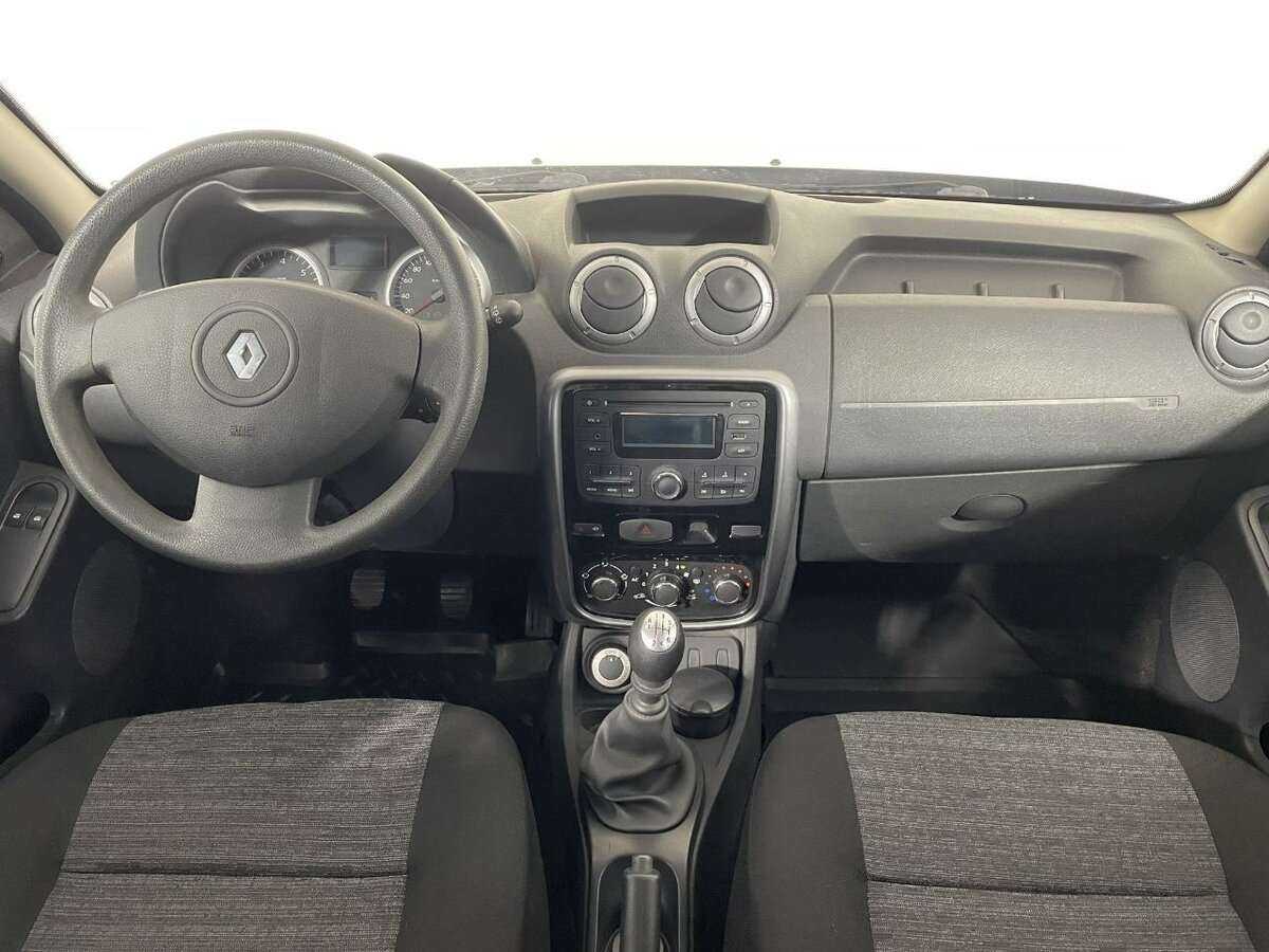 Renault Duster с пробегом — 2012 год. Фото: #6