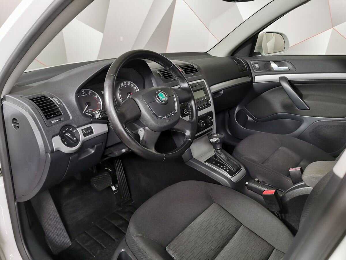 Skoda Octavia с пробегом — 2012 год. Фото: #13