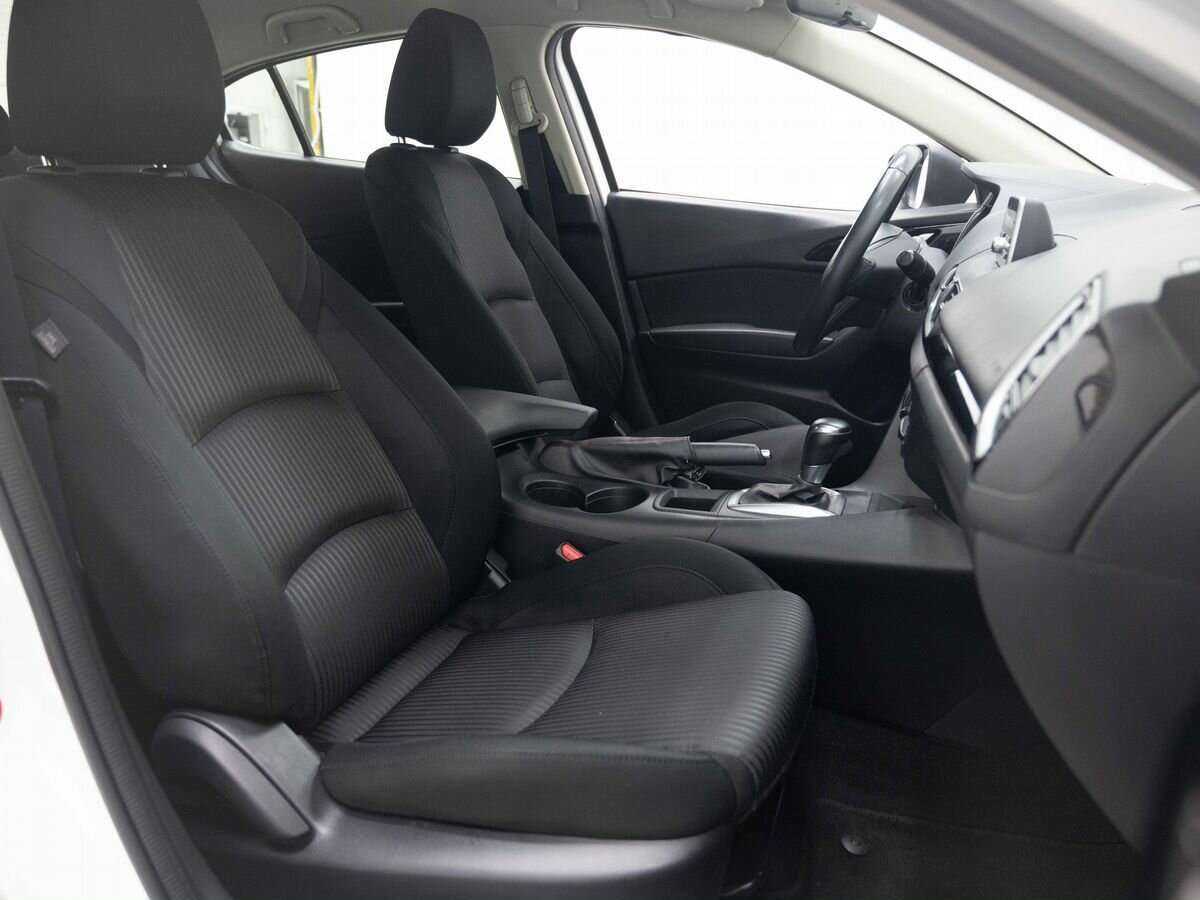 Mazda 3 с пробегом — 2013 год. Фото: #11
