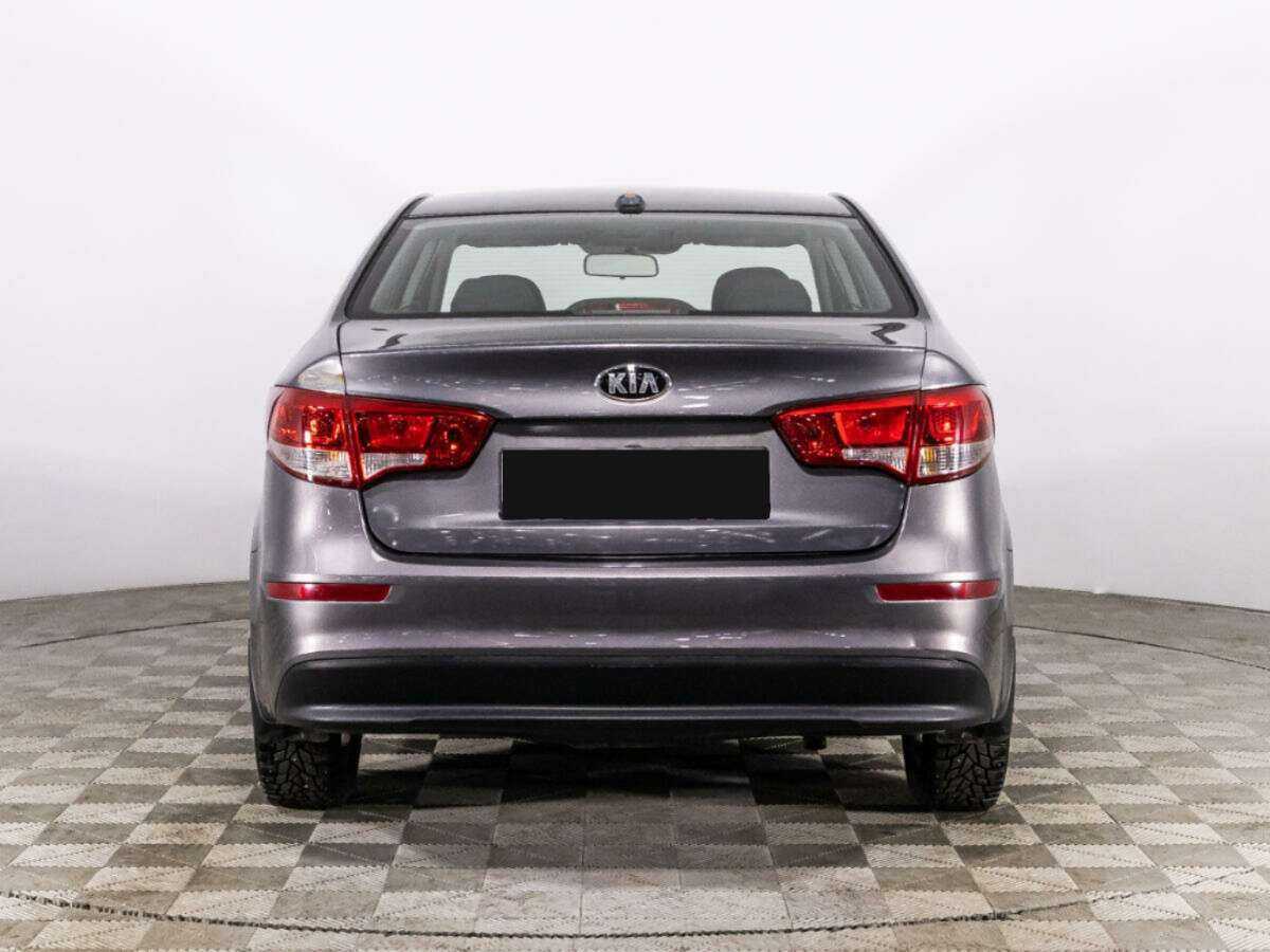 Kia Rio с пробегом — 2017 год. Фото: #5