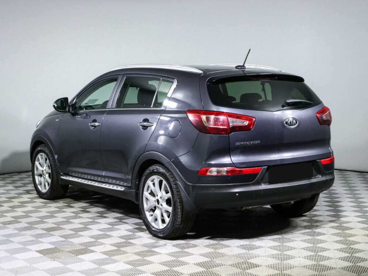 Kia Sportage с пробегом — 2012 год. Фото: #6