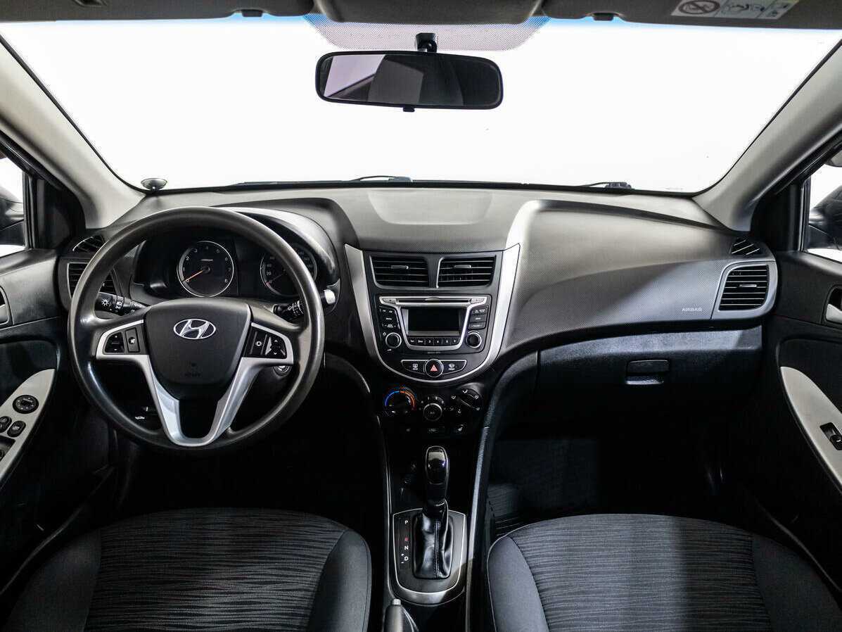 Hyundai Solaris с пробегом — 2014 год. Фото: #12