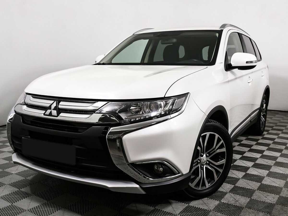Mitsubishi Outlander с пробегом — 2017 год. Фото: #13