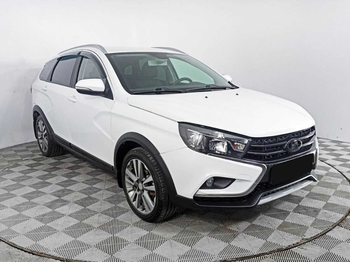 Lada (ВАЗ) Vesta с пробегом — 2017 год. Фото: #2