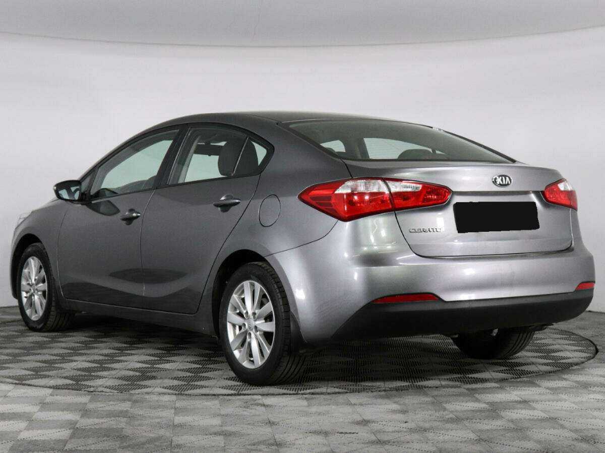 Kia Cerato с пробегом — 2014 год. Фото: #5